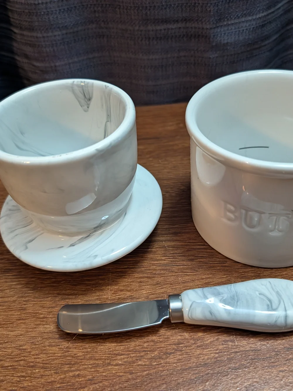 Zulay Ceramic Marble Butter Crock with Butter Knife --Also Available In Green
